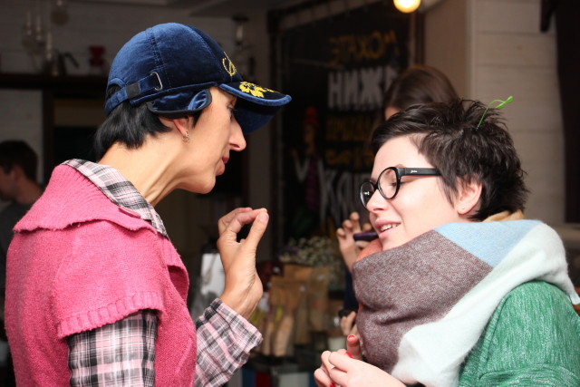 Валентина Крицак (зліва) та Ірина Земляна (ІМІ)