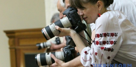 Аналіз нового законопроєкту про захист журналістів: чи варта спроба втілення Фото – Укрінформ