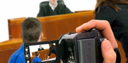 У Кропивницькому суддя через присутність на засіданні журналістів переніс його, навіть не відкривши Фото – alo-advokat.com.ua/