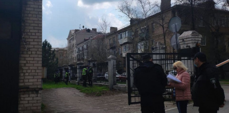 У Запоріжжі журналістів знову перестали пускати до міськради Фото Катерини Майбороди