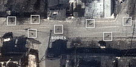 Тіла людей на вулиці в Бучі, які видно із супутника. Фото The New York Times