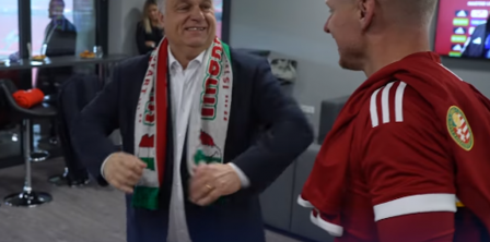 Фото – скриншот відео з допису Віктора Орбана у Facebook