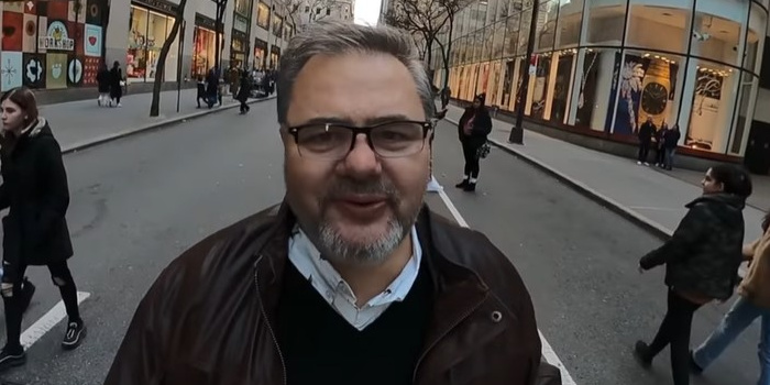 Фото - скриншот з відео Руслана Коцаби