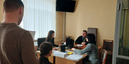 Poltava court begins trial on death threats to "Poltavska Khvylia" journalist, February 1. Photo by Nadia Kucher