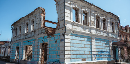 Знищений росіянами магазин купця Курила в Тростянці Сумської області, який був збудований понад 100 років тому. Фото – Альона Яцина