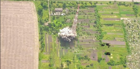 Russian shelling strike on
a TV tower in Bilopillya, Sumy oblast, May 6, 2024. Screenshot from a video uploaded by a Russian pro-war Telegram channel, taken by IMI.
