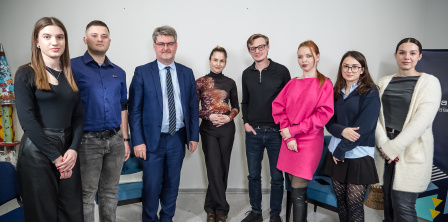 French Ambassador and Kristina Mikulova, head of the EIB Ukraine hub, met Mykolaiv journalists on January 20, 2025. Photo by Yulia Boychenko