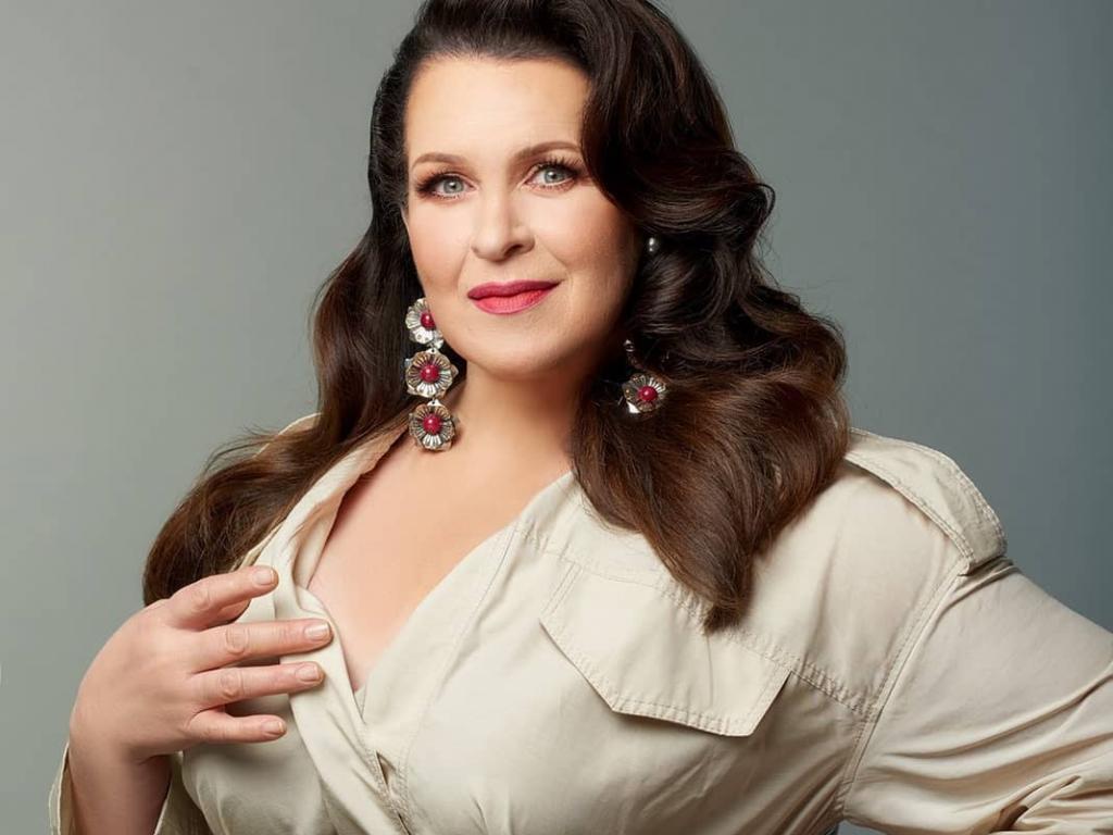 Кеуде емізетін бейнені қараңыз